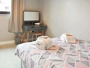 3 bedrooms, free WiFi, bed sheets