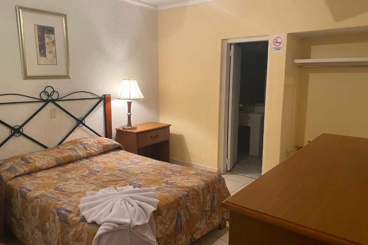 basic room | desk, iron/ironing board, free wifi, bed sheets