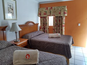 Comfort Double Room | Desk, iron/ironing board, free WiFi, bed sheets - Hotel Posada del Desierto (Caborca)