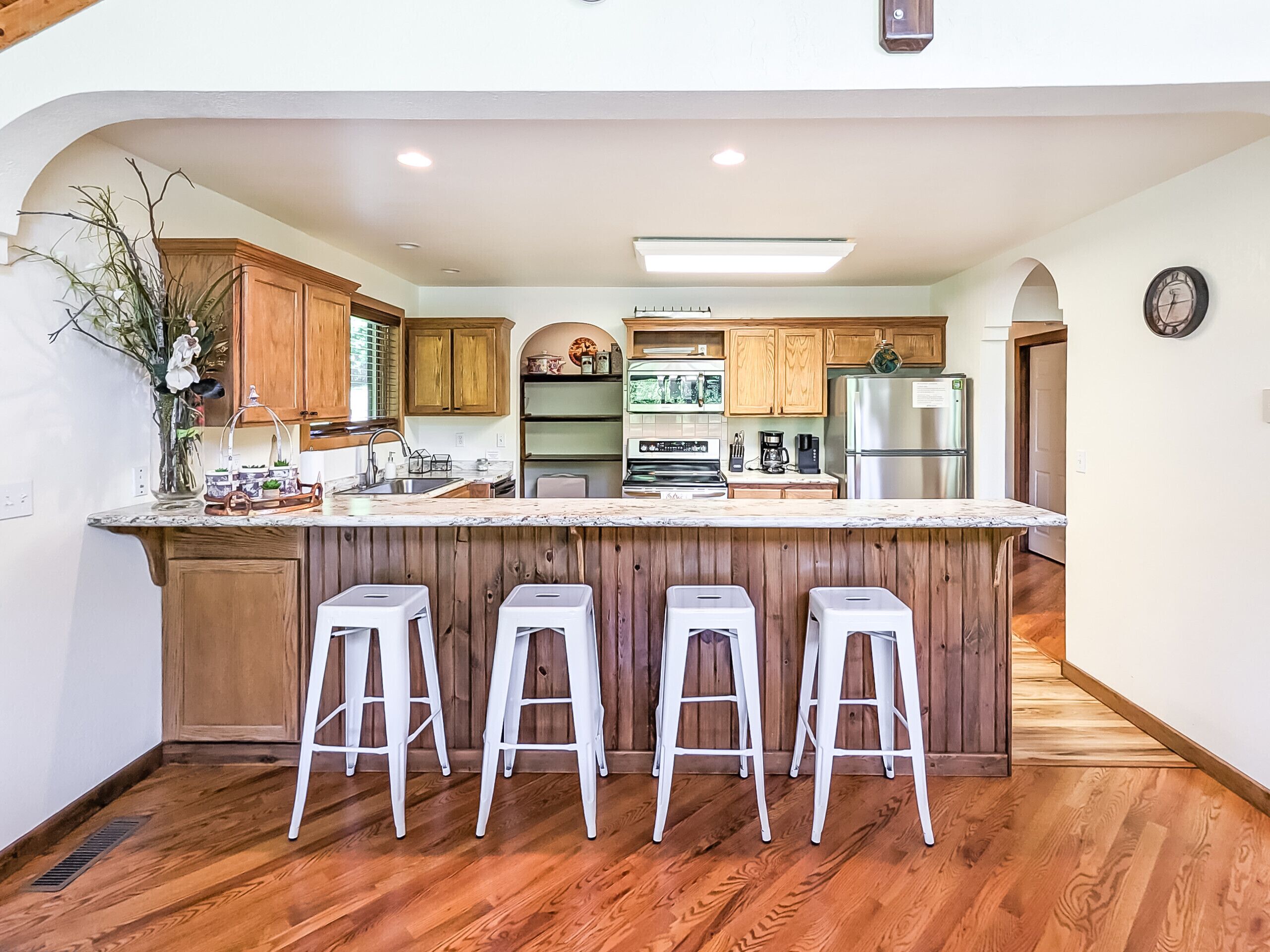 Réfrigérateur, micro-ondes, four, lave-vaisselle