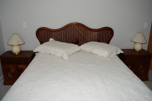 3 bedrooms, iron/ironing board, WiFi