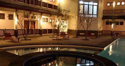 Laut Biru Resort Hotel