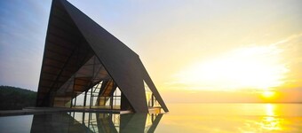 Laut Biru Resort Hotel