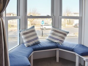 Interior - 2 bedroom accommodation in Ryde (Ryde)