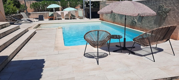 Piscine extérieure, piscine chauffée