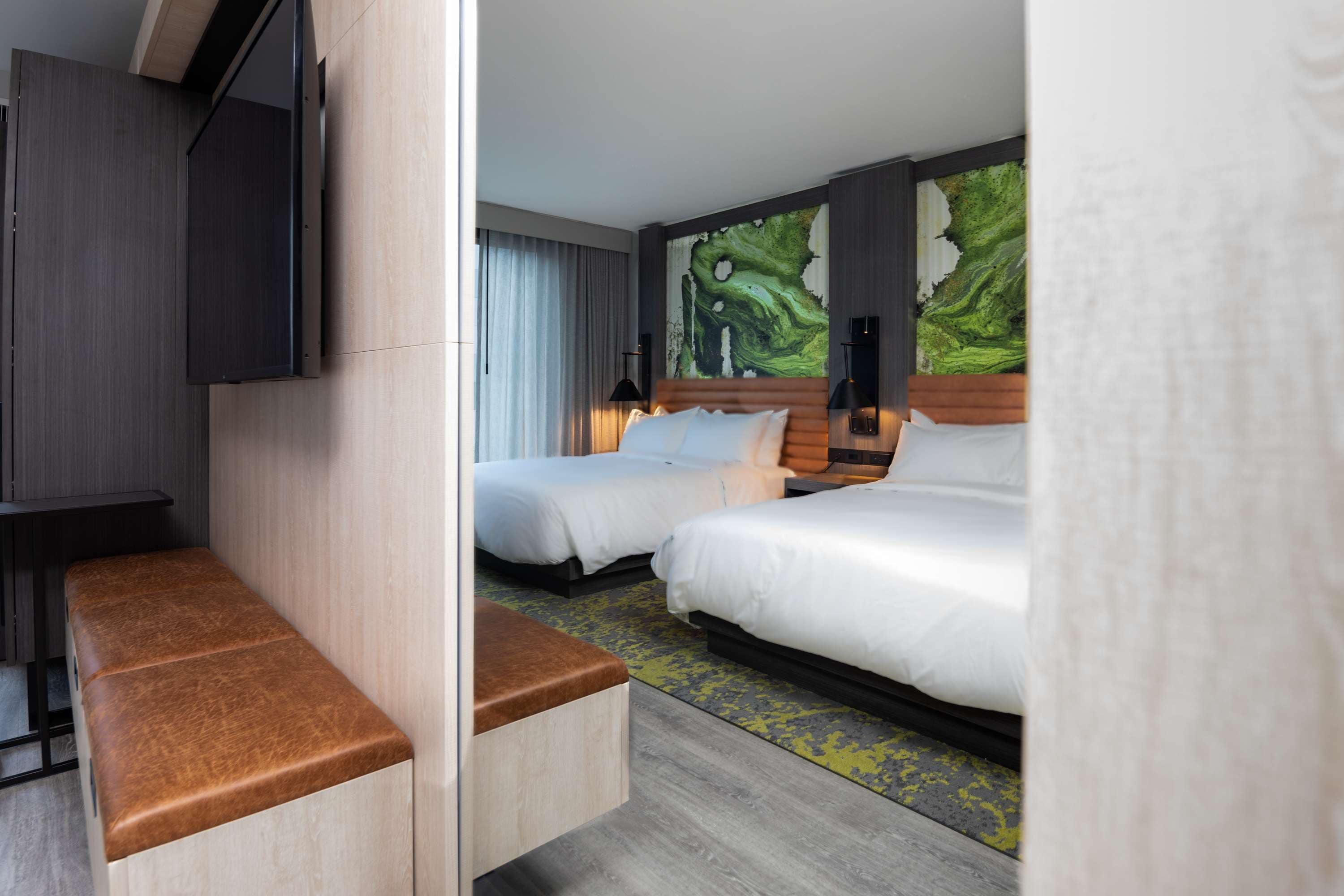 in-room safe, desk, laptop workspace, blackout curtains