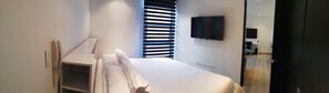 1 habitación, escritorio, tabla de planchar con plancha y wifi gratis 