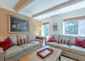 Bloc d'apartaments, 2 dormitoris | Sala d'estar