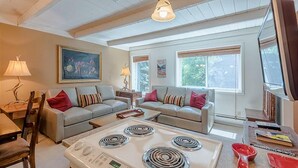 Apartment, 2 Schlafzimmer | Wohnzimmer