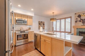 Casa geminada, 3 quartos | Cozinha privada