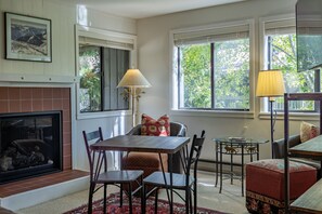 Appartement, 2 slaapkamers | Dineerruimte