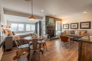 Individually decorated, individually furnished - Cottonwood Condominiums by Alpine Lodging Sun Valley (Sun Valley)