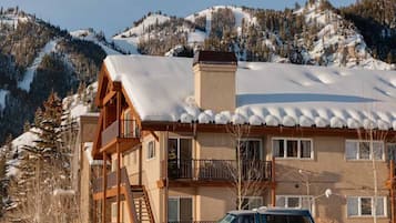 Condo, 2 phòng ngủ | Ngoại thất