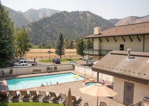 Outdoor pool - Christophe Condominiums by Alpine Lodging Sun Valley (Ketchum)