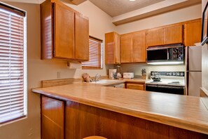 Private kitchen - Christophe Condominiums by Alpine Lodging Sun Valley (Ketchum)