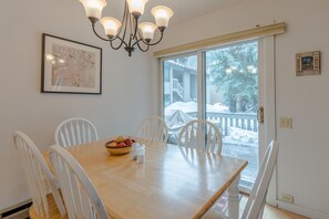 Condo, 2 Bedrooms | Private kitchen - Horizon Four Condo 141 by Alpine Lodging Sun Valley (Ketchum)