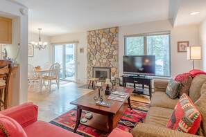 Appart'hôtel, 2 chambres | Salle de séjour