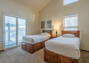 Individually decorated, individually furnished, bed sheets - Habitat Condominiums by Alpine Lodging Sun Valley (Ketchum)