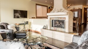 Apartamento, 3 habitaciones | Sala de estar
