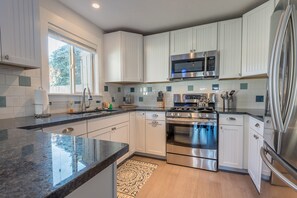 Condo, 2 quartos | Cozinha privada