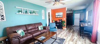 Main Level - King Beds - Patio - Laundry - Walk to downtown!