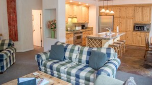Unclassified image, 2 of 24, button - River Ridge Townhome 20 by Alpine Lodging Sun Valley (Ketchum)