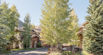 River Ridge Townhome 20 by Alpine Lodging Sun Valley