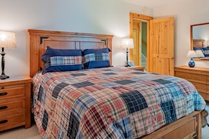 Condo, 2 Bedrooms | 2 bedrooms, individually decorated, individually furnished