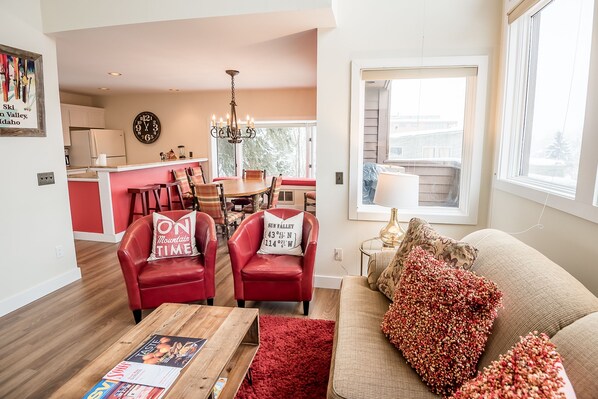 Townhome, 2 Bedrooms | Living room