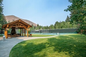 Property grounds - Prospector Condominiums by Alpine Lodging Sun Valley (Ketchum)