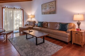 Apartment, 2 Schlafzimmer | Wohnzimmer