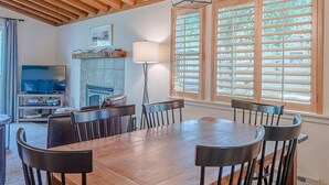 Condo, 2 Bedrooms | Private kitchen | Stovetop - Ranch Condominiums by Alpine Lodging Sun Valley (Sun Valley)