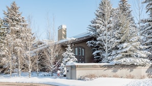 Exterior - Lodge Apt. II Condominiums by Alpine Lodging Sun Valley (Sun Valley)