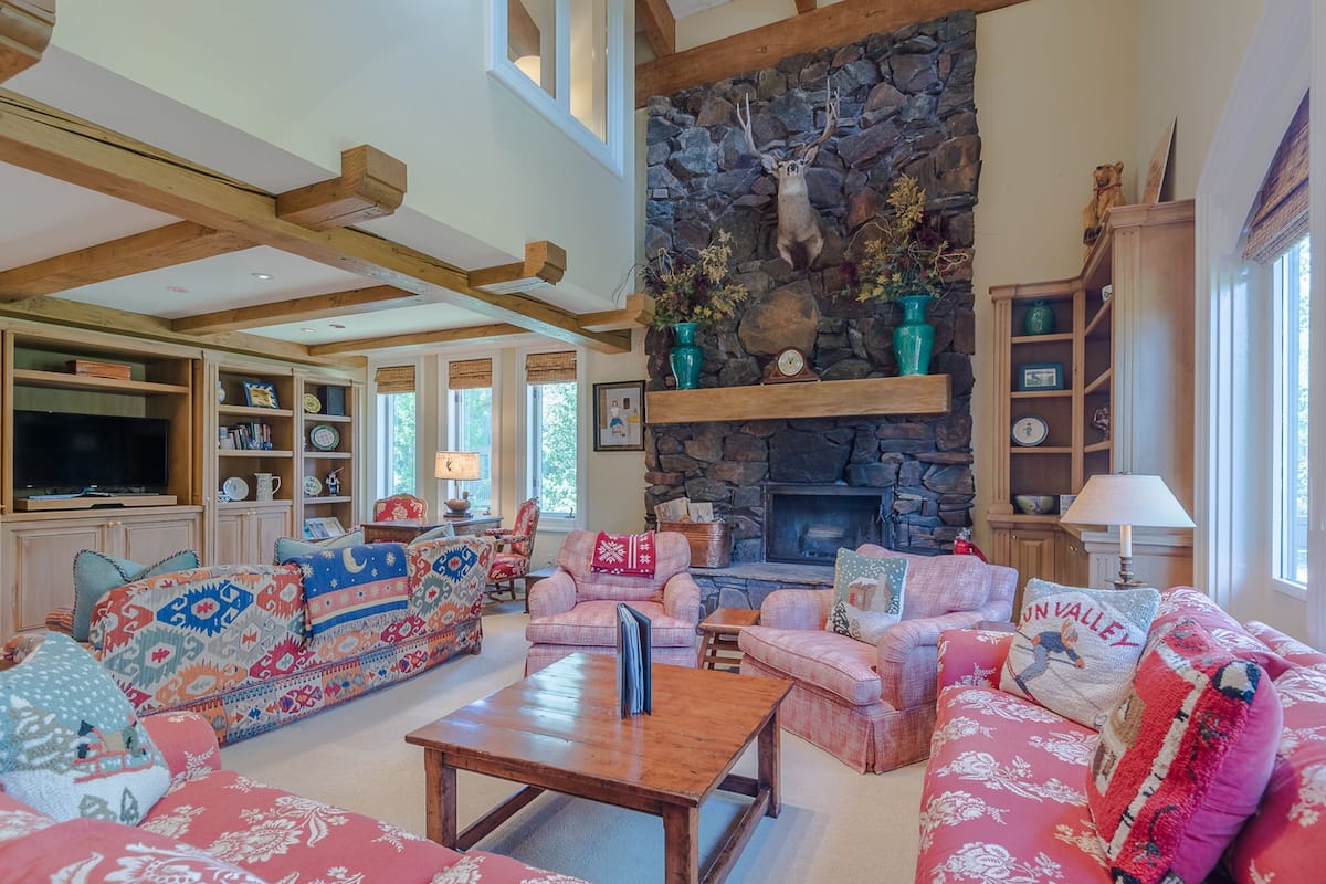 Condo, 4 Bedrooms | Living room