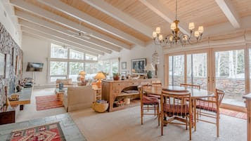 House, 2 Bedrooms | Living room