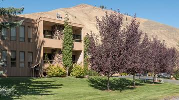 Condo, 3 Bedrooms | Exterior