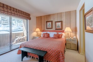 Condo, 3 Bedrooms | 3 bedrooms, individually decorated, individually furnished - Sawtooth Condo 25 by Alpine Lodging Sun Valley (Ketchum)