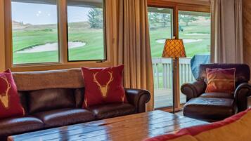 Condo, 3 habitaciones | Sala de estar