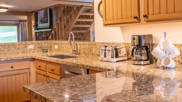 Appart'hÎtel, 3 chambres | Cuisine privée