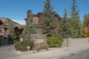 Townhome, 3 Bedrooms | Exterior - Skiview Townhome 3C by Alpine Lodging Sun Valley (Ketchum)