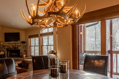 Skiview Townhome 3C by Alpine Lodging Sun Valley