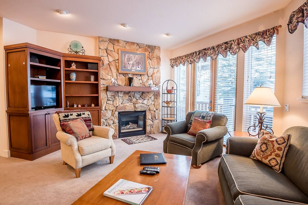 Condo, 2 chambres | Salle de séjour