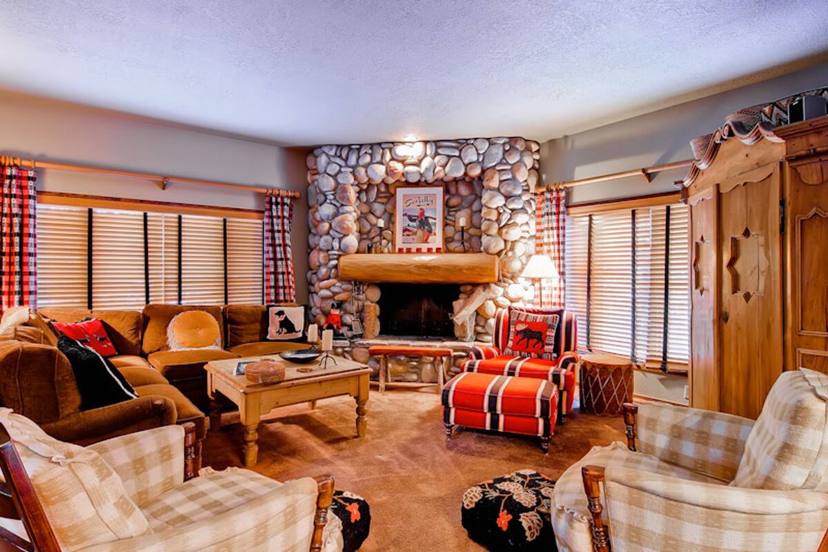 Condo, 2 chambres | Salle de séjour