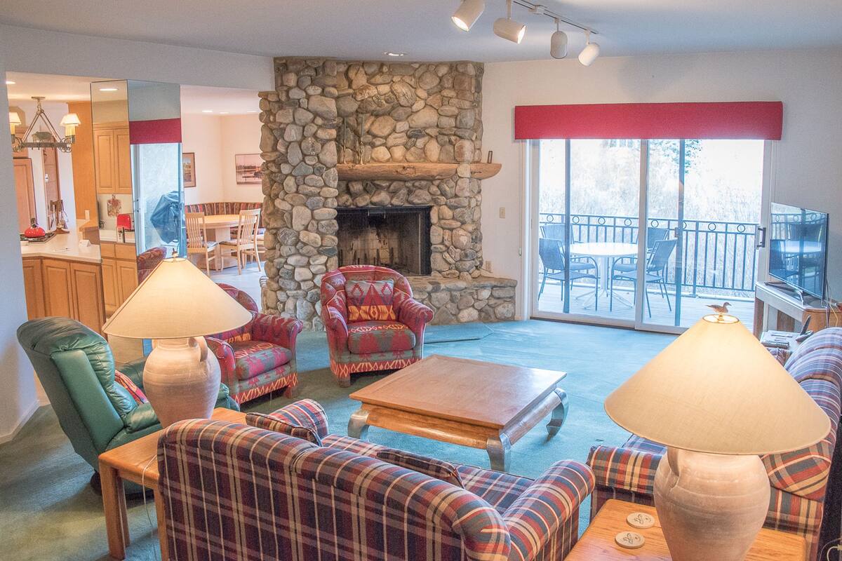 Condo, 3 chambres | Salle de séjour