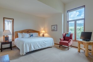 Room - Summit Condominiums by Alpine Lodging Sun Valley (Sun Valley)