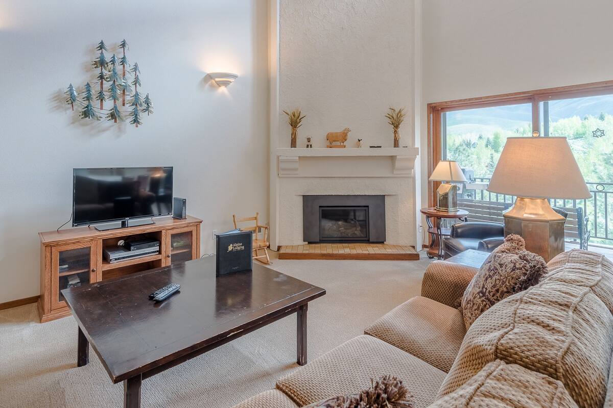 Condo, 4 chambres | Salle de séjour
