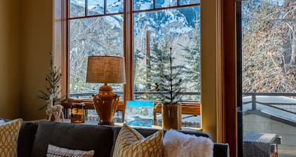 Trail Creek Crossings Condo C204 by Alpine Lodging Sun Valley