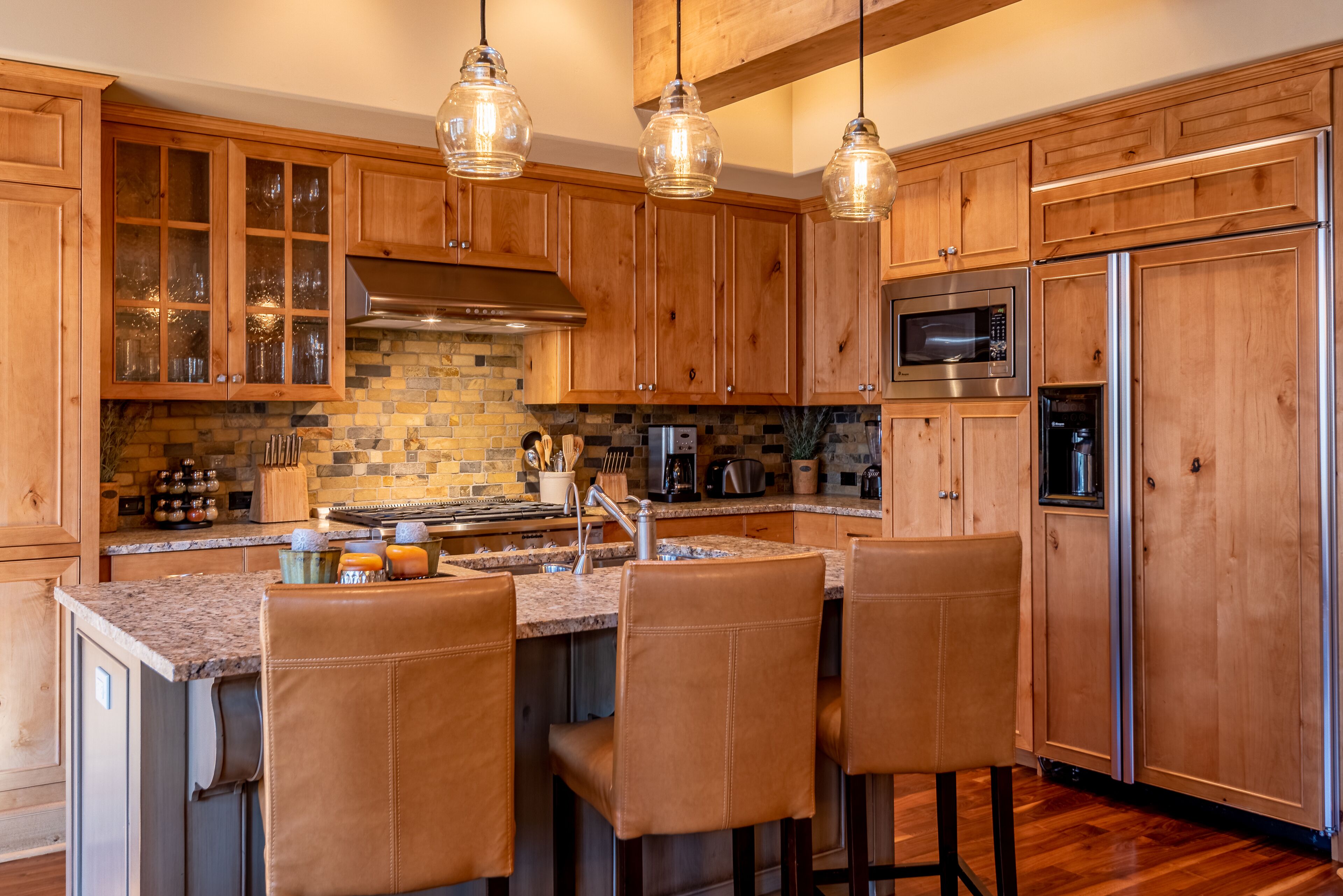 Condo, 2 phòng ngủ | Bếp riêng