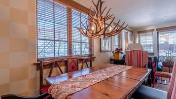 Condo, 3 Bedrooms | Dining