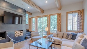 Townhouse, 3 soverom | Oppholdsrom